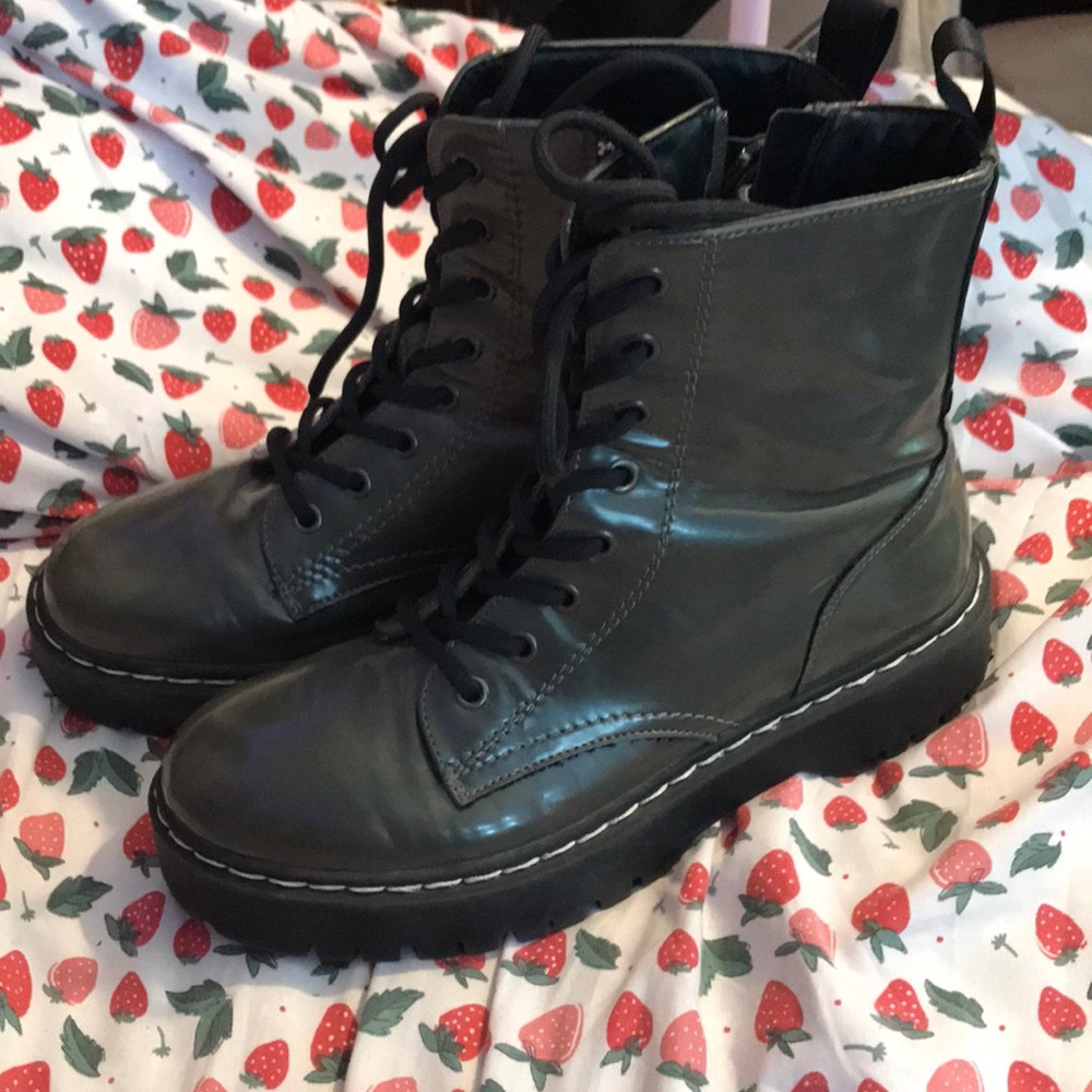 Sincerely Jules army green combat boots